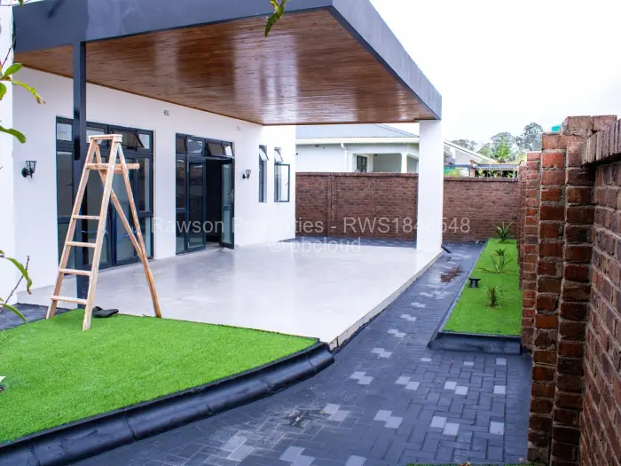 Townhouse/Cluster to Rent in Arlington, Harare