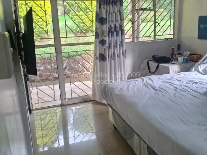 3 Bedroom Cottage/Garden Flat to Rent in Borrowdale, Harare