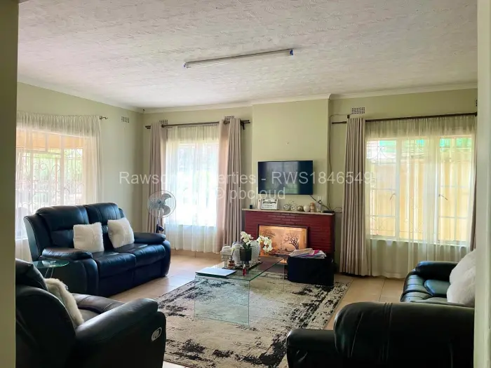 5 Bedroom House for Sale in Waterfalls, Harare