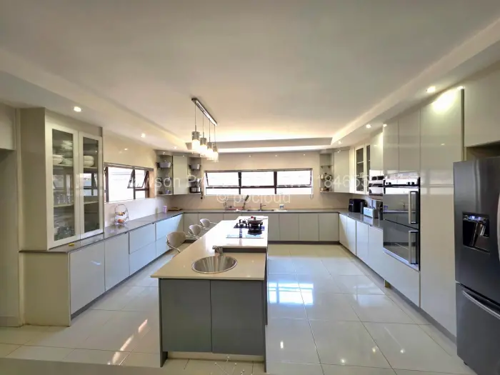 5 Bedroom House for Sale in Sandton Park, Harare