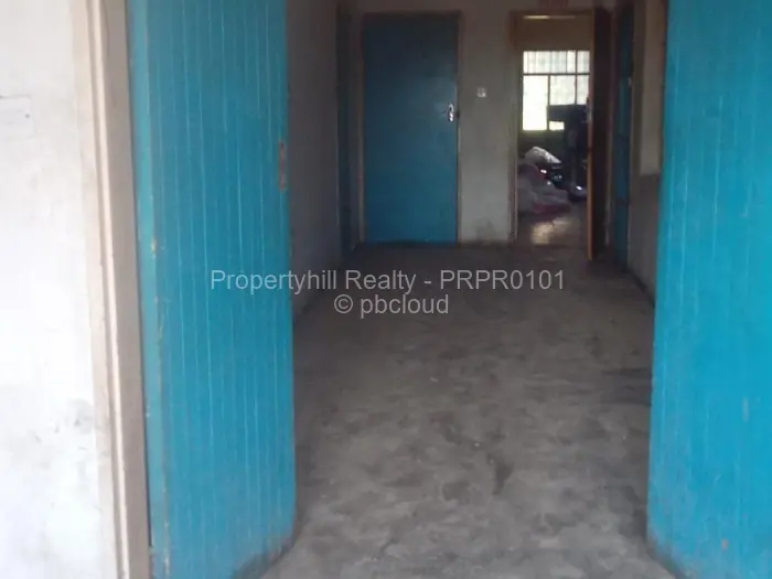 Warehouse/Industrial for Sale in Chitungwiza, Chitungwiza