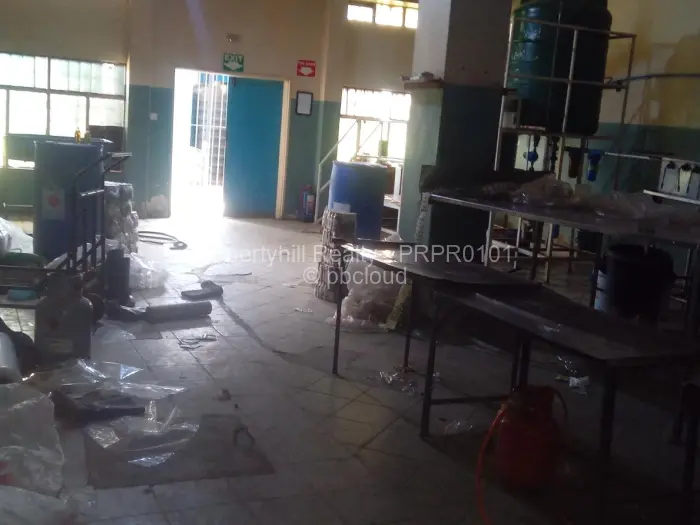 Warehouse/Industrial for Sale in Chitungwiza, Chitungwiza
