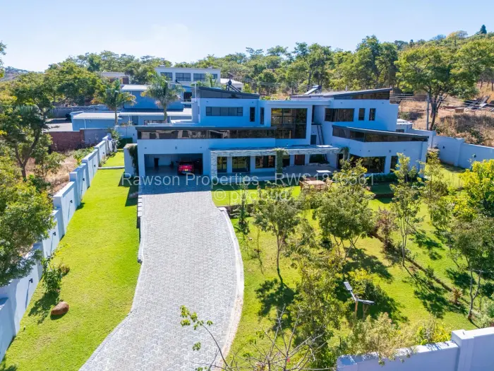 6 Bedroom House for Sale in Borrowdale, Harare