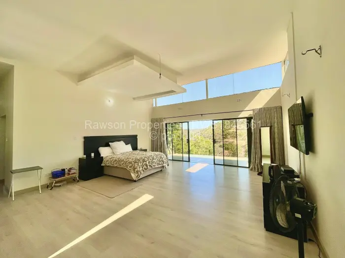 6 Bedroom House for Sale in Borrowdale, Harare