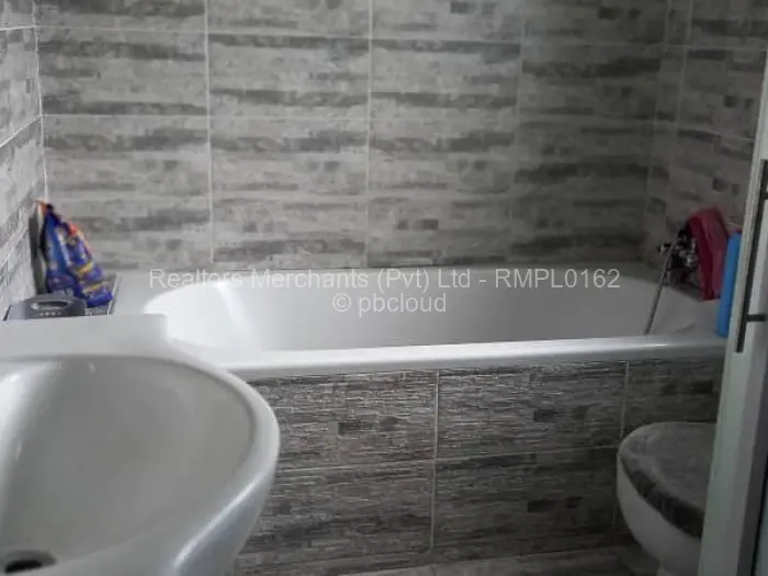 4 Bedroom House to Rent in Waterfalls