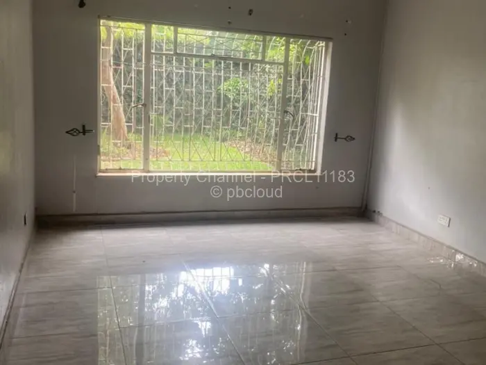 Flat/Apartment to Rent in Strathaven, Harare