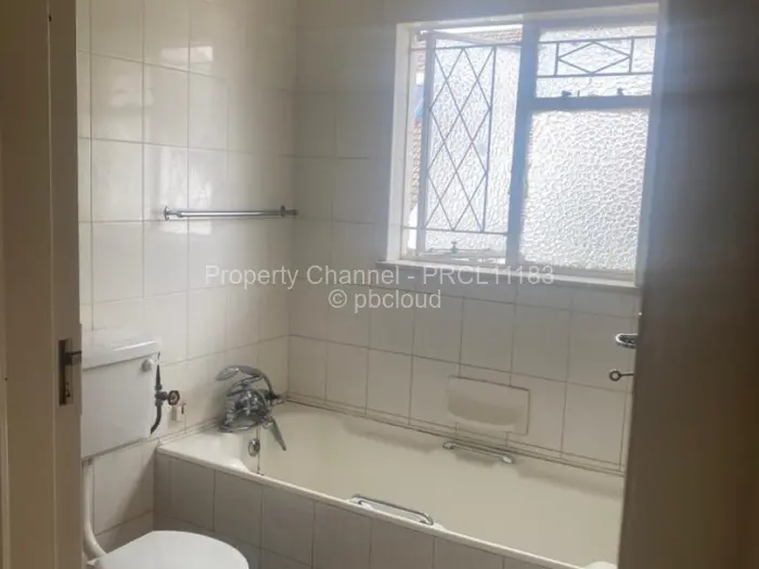 Flat/Apartment to Rent in Strathaven, Harare