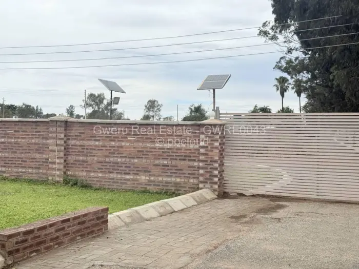 Townhouse/Cluster for Sale in Daylesford, Gweru