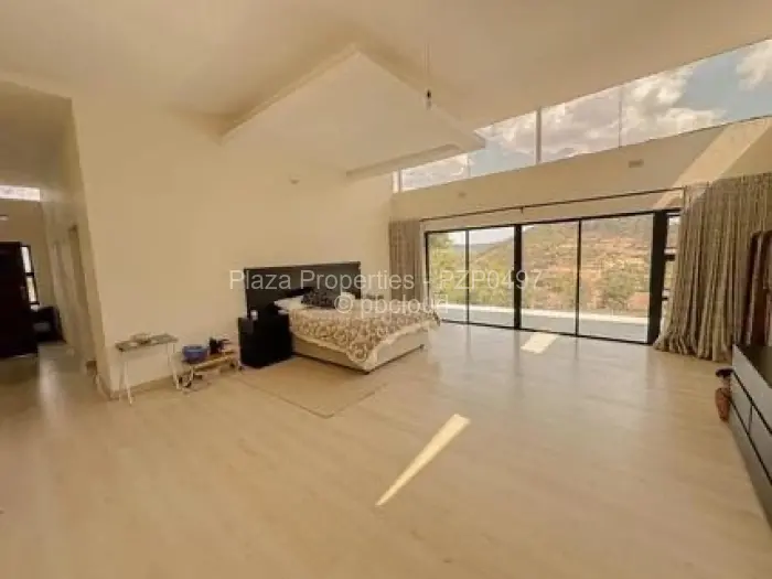 5 Bedroom House for Sale in Carrick Creagh Estate, Harare