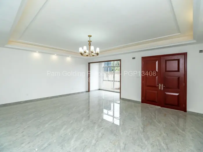 Townhouse/Cluster for Sale in Strathaven, Harare