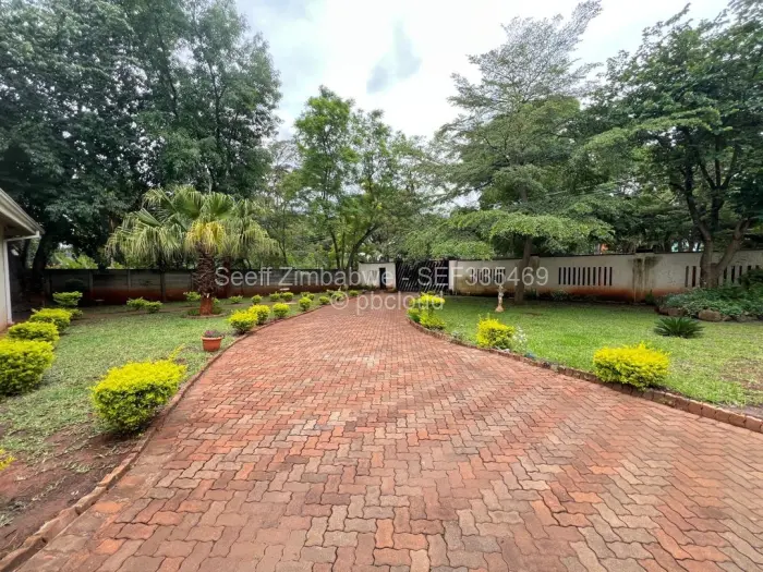 5 Bedroom House to Rent in Pomona