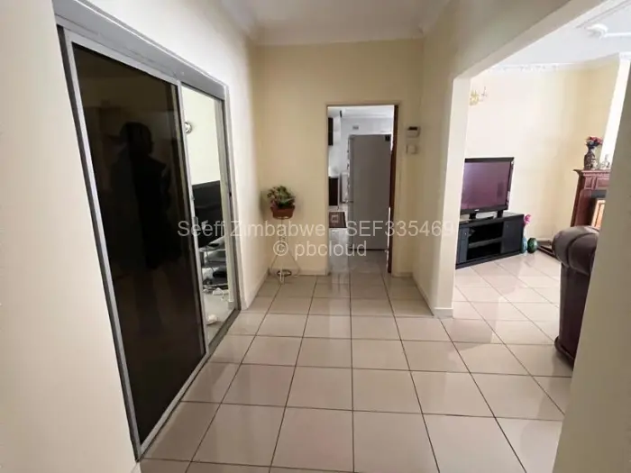 5 Bedroom House to Rent in Pomona