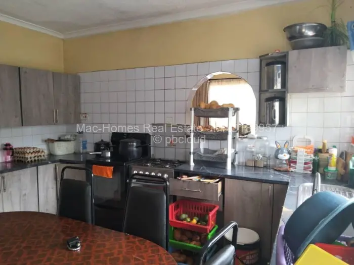 4 Bedroom House for Sale in Zimre Park, Harare