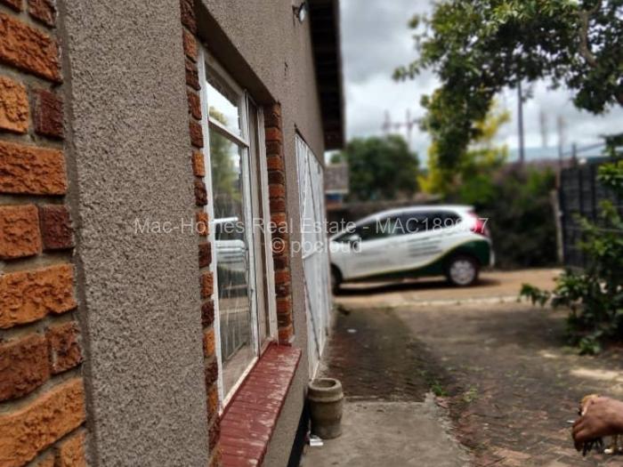 4 Bedroom House for Sale in Zimre Park, Harare