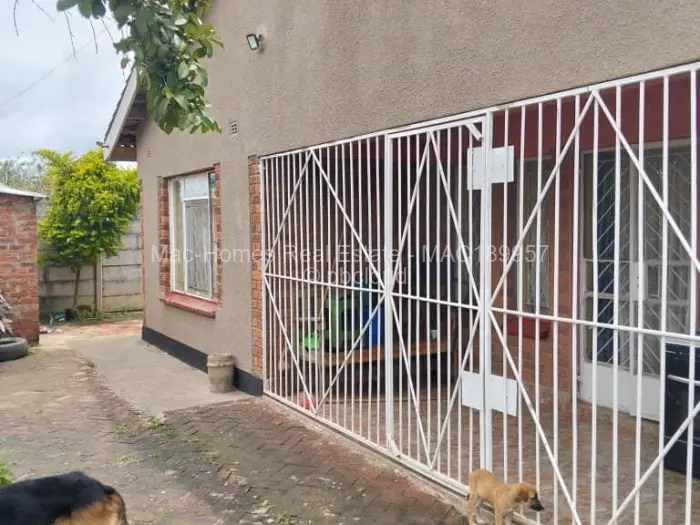 4 Bedroom House for Sale in Zimre Park, Harare