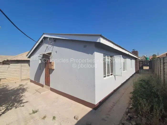 4 Bedroom House to Rent in Damofalls, Damofalls
