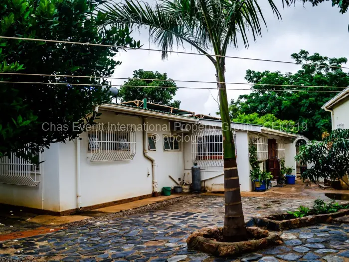 4 Bedroom House to Rent in Matsheumhlope, Bulawayo