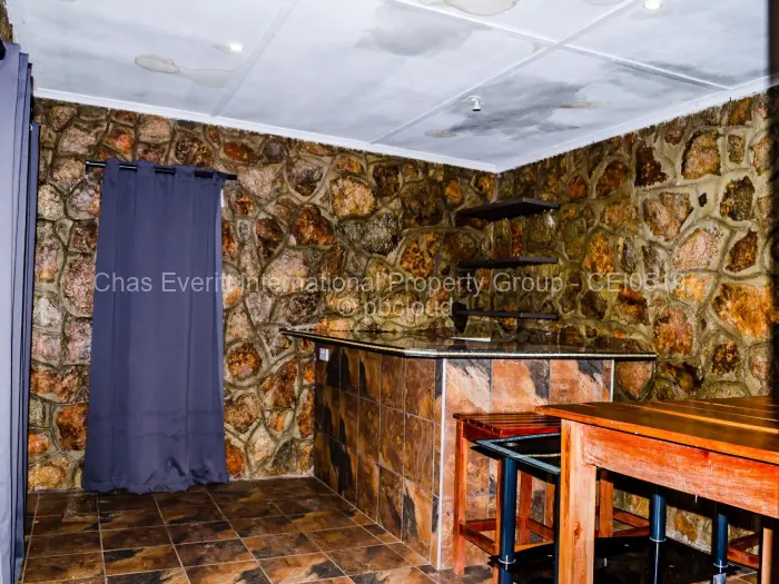 4 Bedroom House to Rent in Matsheumhlope, Bulawayo