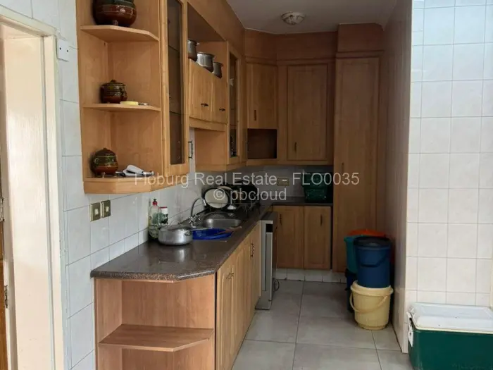 6 Bedroom House for Sale in Helensvale, Harare