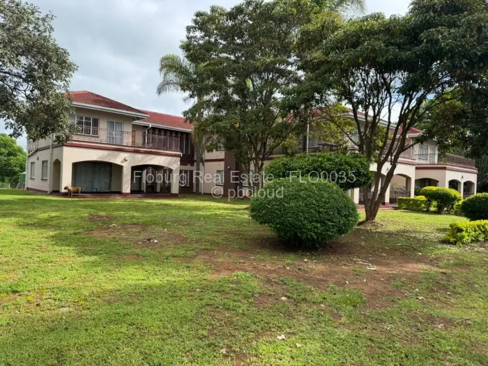 6 Bedroom House for Sale in Helensvale, Harare