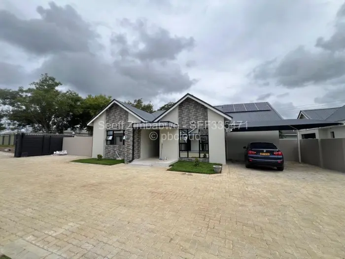 Townhouse/Cluster to Rent in Borrowdale West, Harare