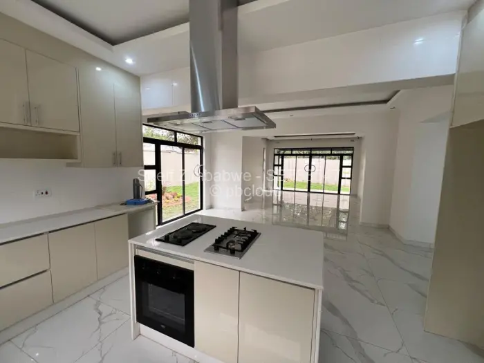 Townhouse/Cluster to Rent in Borrowdale West, Harare