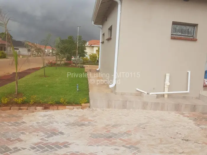 Townhouse/Cluster to Rent in Hogerty Hill, Harare