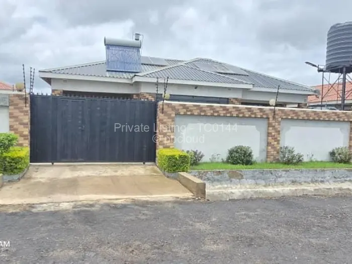 3 Bedroom House to Rent in Msasa Park, Harare