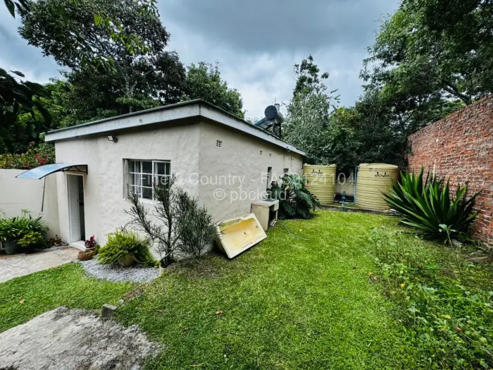 2 Bedroom House to Rent in Glen Lorne, Harare