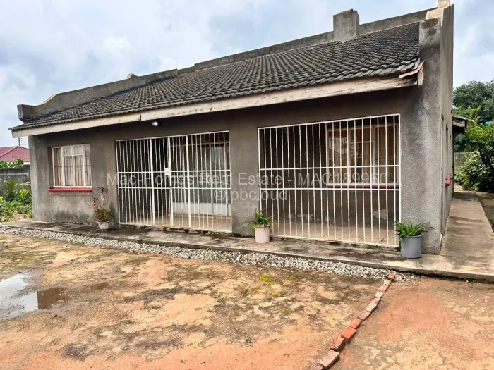 3 Bedroom House for Sale in Zimre Park, Harare