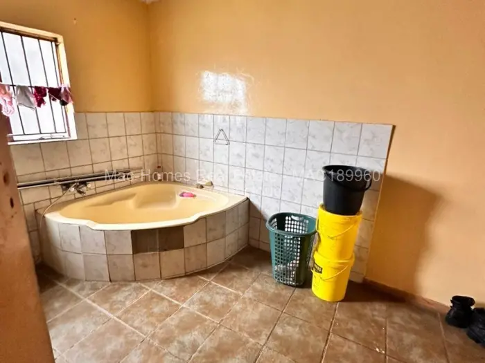 3 Bedroom House for Sale in Zimre Park, Harare