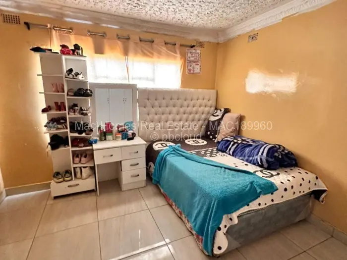 3 Bedroom House for Sale in Zimre Park, Harare