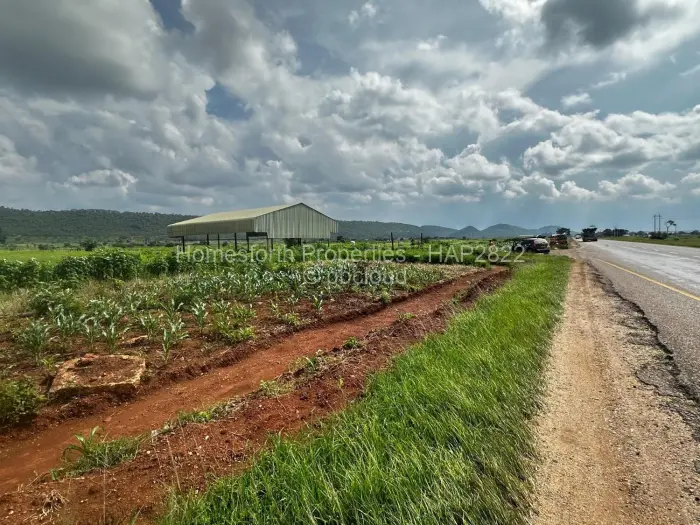 Farm/Plot for Sale in Lake Chivero, Lake Chivero