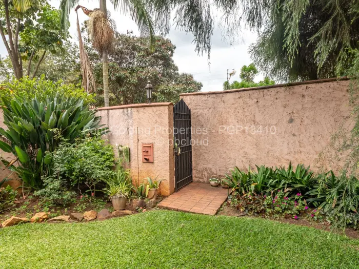 Townhouse/Cluster for Sale in Avenues, Harare