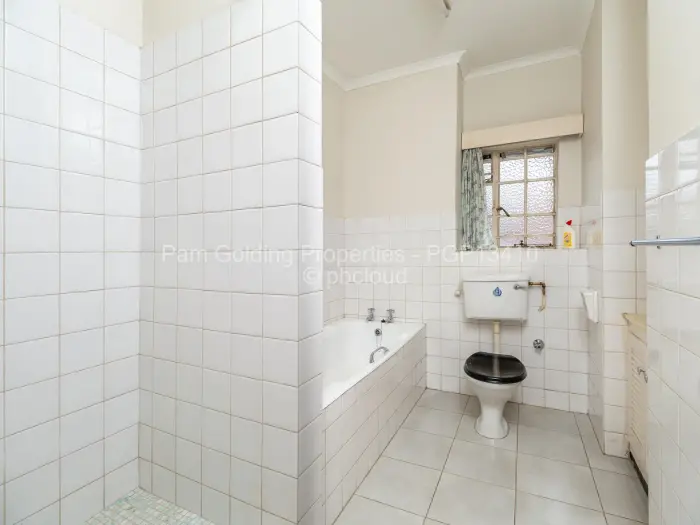 Townhouse/Cluster for Sale in Avenues, Harare