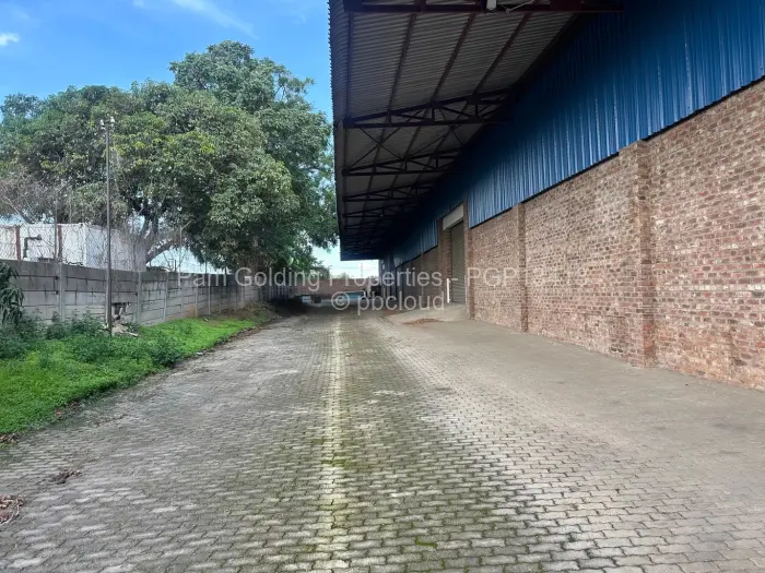 Warehouse/Industrial to Rent in Lochinvar