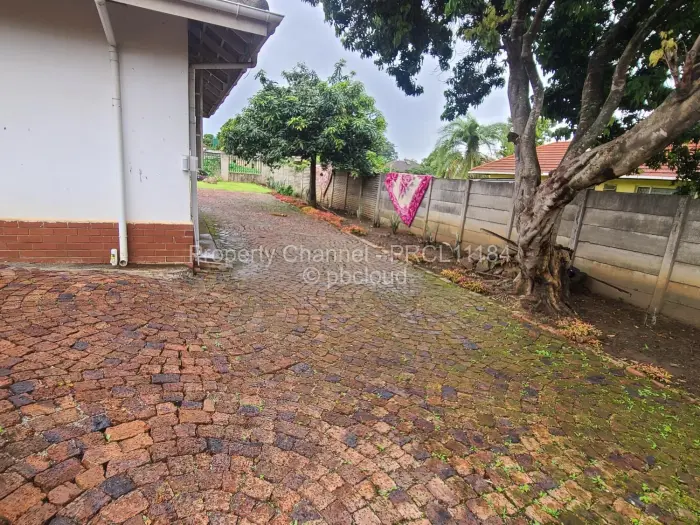 3 Bedroom House to Rent in Mabelreign, Harare