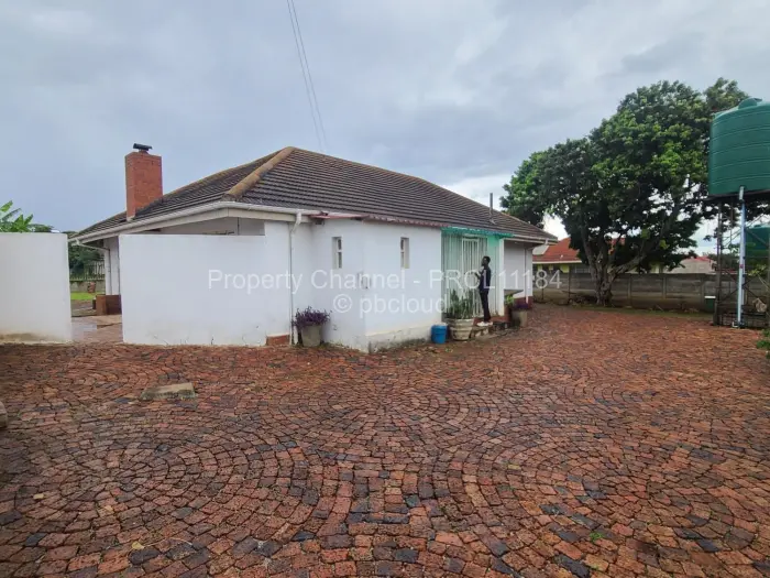 3 Bedroom House to Rent in Mabelreign, Harare