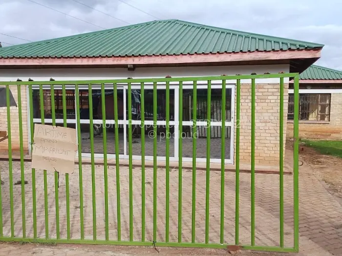 3 Bedroom House for Sale in Kambuzuma, Harare