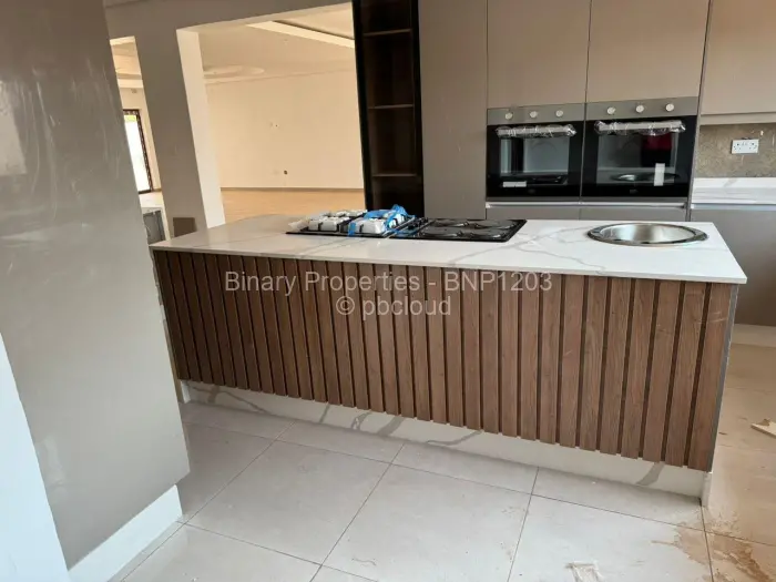 5 Bedroom House to Rent in Mount Pleasant Heights