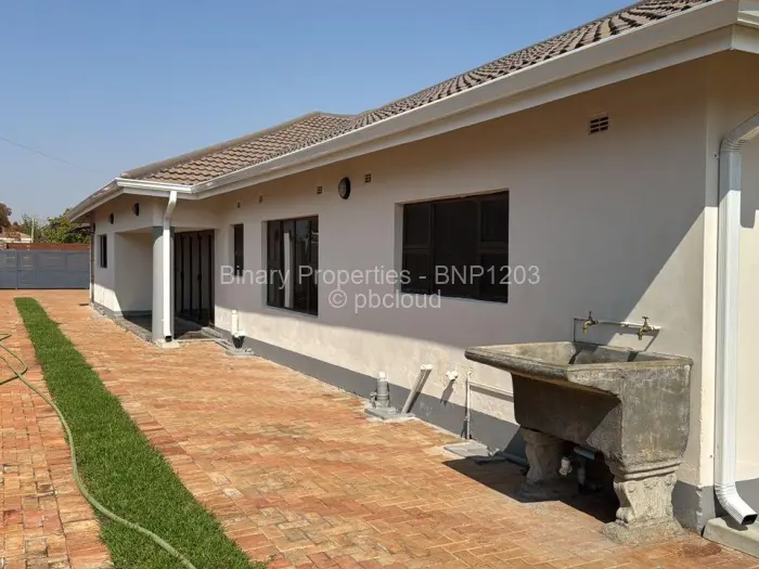 5 Bedroom House to Rent in Mount Pleasant Heights