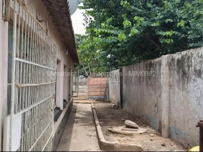 4 Bedroom House for Sale in Glen View, Harare