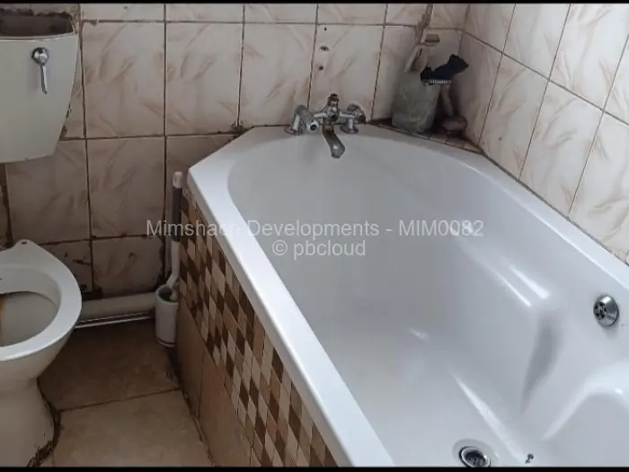 4 Bedroom House for Sale in Glen View, Harare