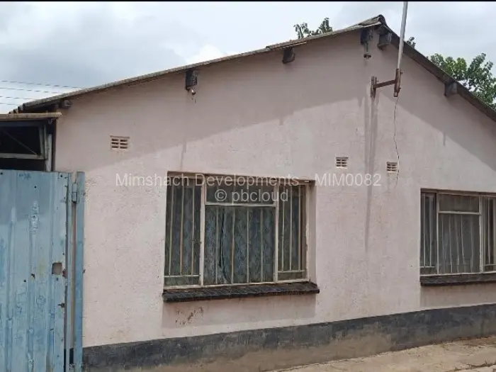 4 Bedroom House for Sale in Glen View, Harare