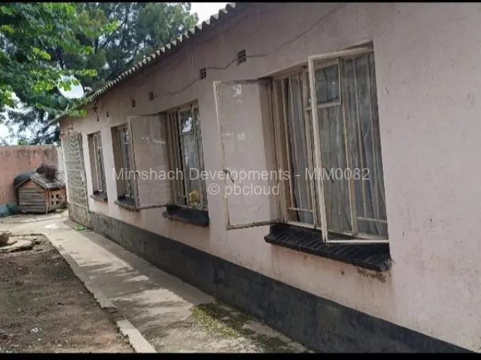 4 Bedroom House for Sale in Glen View, Harare