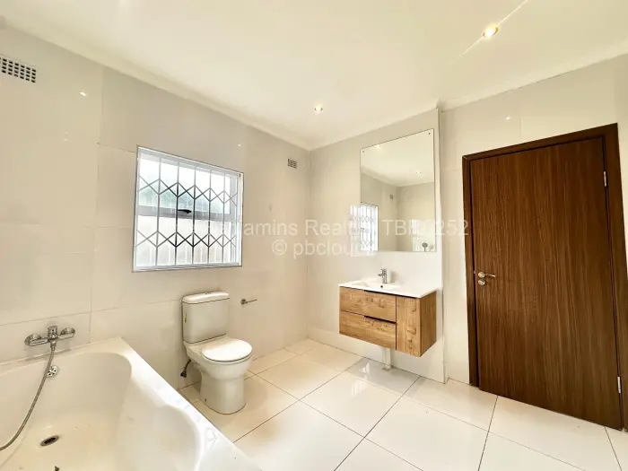 Townhouse/Cluster for Sale in Greendale North, Harare