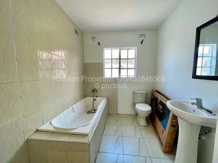 3 Bedroom House for Sale in Mainway Meadows, Harare