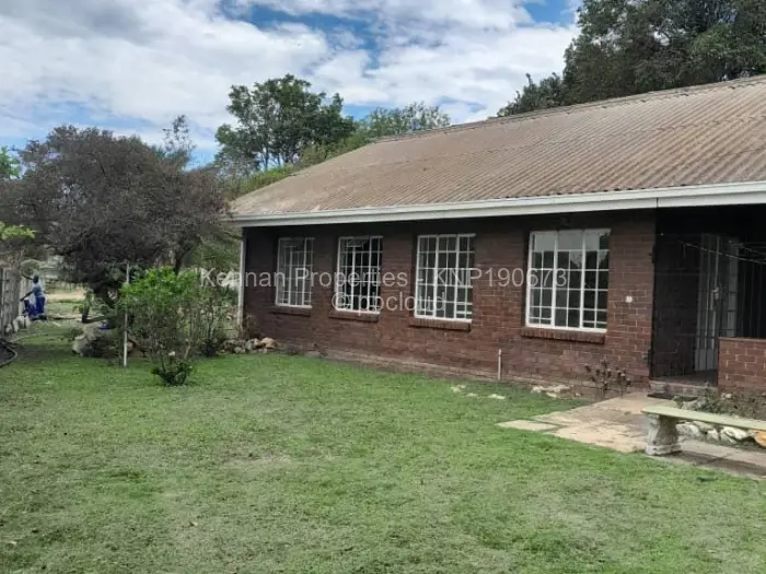 2 Bedroom Cottage/Garden Flat for Sale in Monavale, Harare
