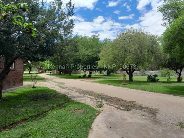 2 Bedroom Cottage/Garden Flat for Sale in Monavale, Harare