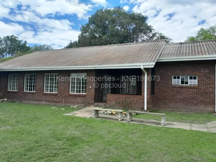 2 Bedroom Cottage/Garden Flat for Sale in Monavale, Harare